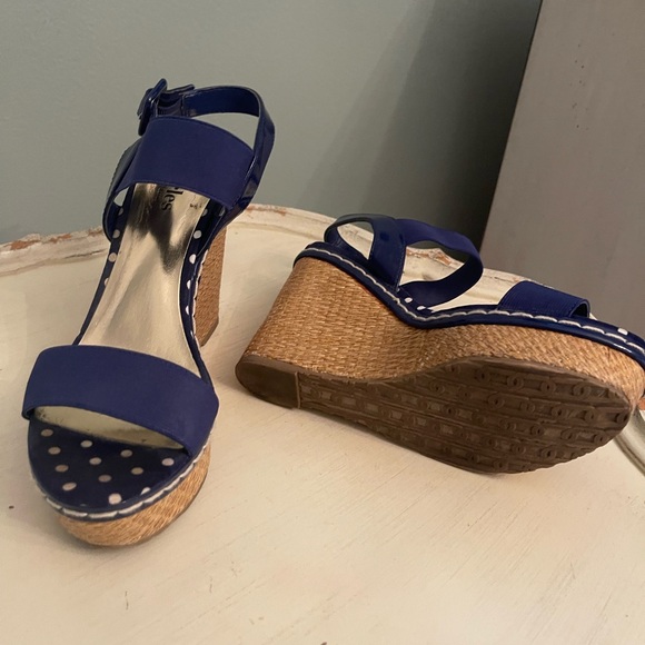 Charles David Blue Sandals - Picture 3 of 5